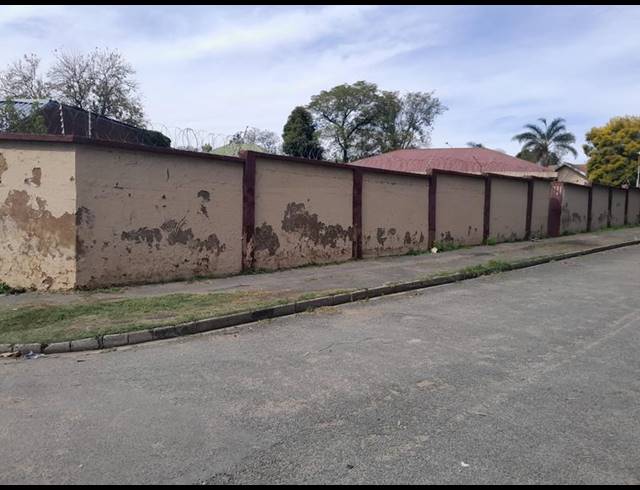 3 BEDROOM HOUSE FOR SALE IN THE HILL